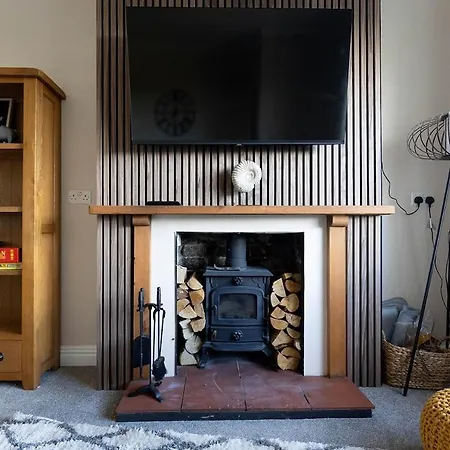 Spacious 4-bed District Getaway For Groups Σπίτι διακοπών Mealsgate